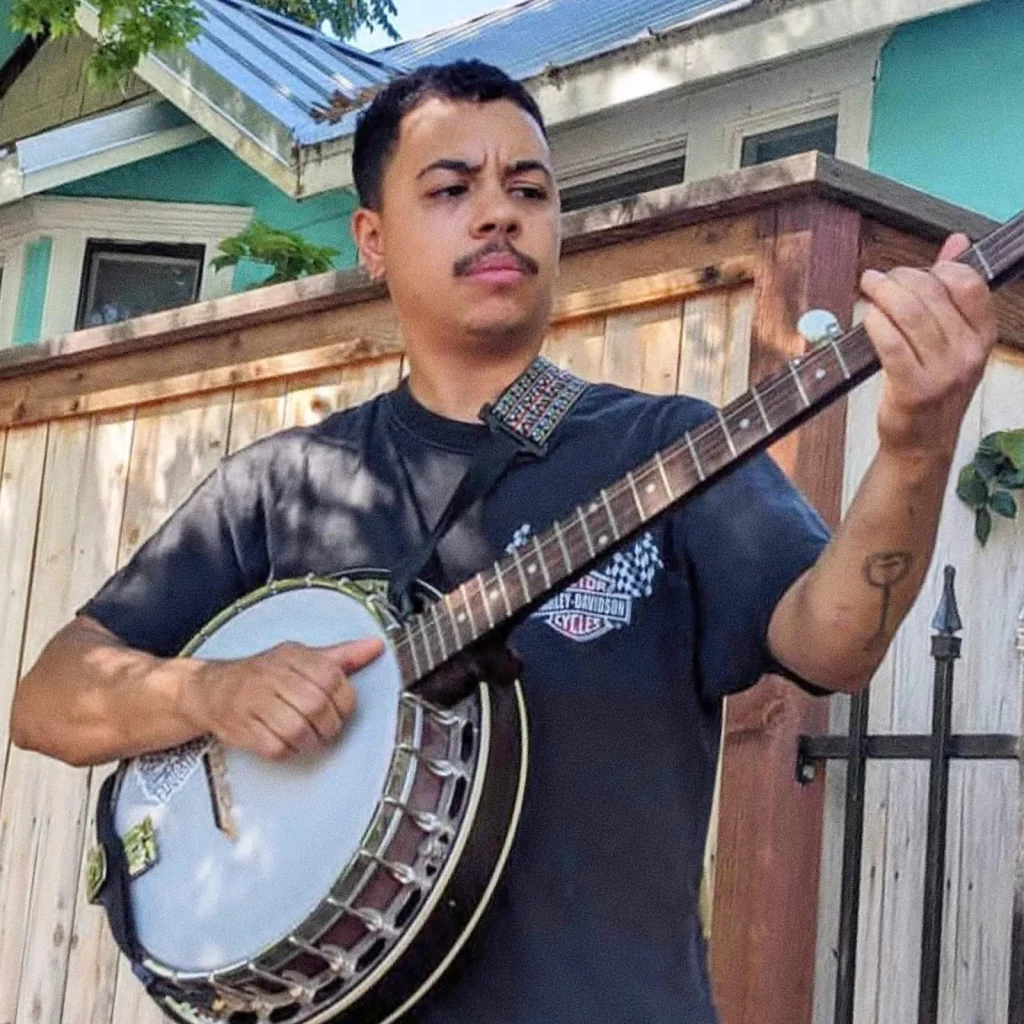 Northern California indie musician, Scout the Wise, playing the banjo.